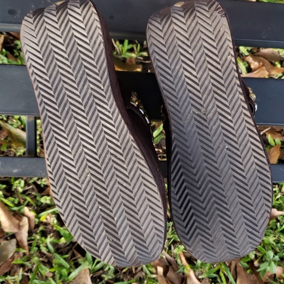 Volatile  Wedges - Picture 2 of 3